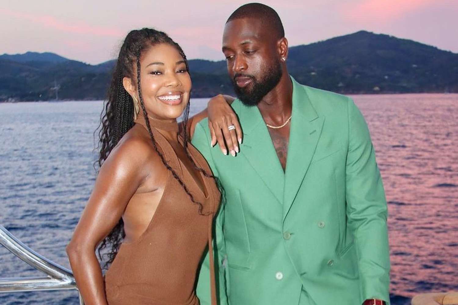 Gabrielle Union Sings Shania Twain’s ‘You’re Still the One’ to Dwyane Wade to Celebrate 10th Wedding Anniversary