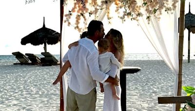 Luca Argentero e Cristina Marino, secondo matrimonio a sorpresa alle Maldive: la dolce immagine