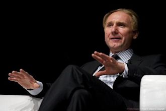 Dan Brown