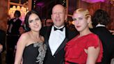 La reacción de las hijas de Bruce Willis al repulsivo comentario de que su padre tiene "el cerebro hecho papilla"