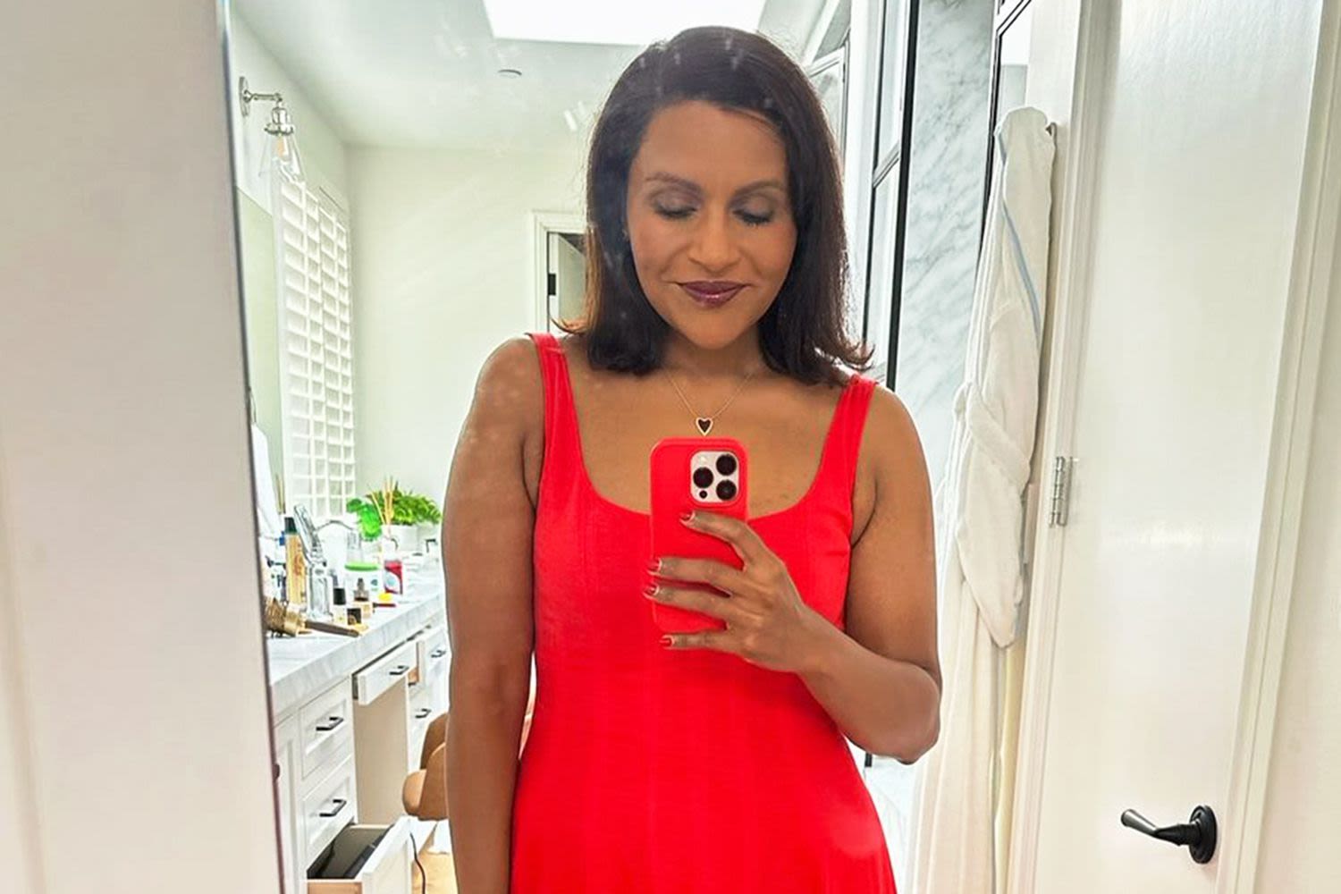 We Found Styles Inspired by Mindy Kaling’s $99 Midi Dress That’s a Cheat Code for Transitional Dressing