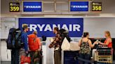El Gobierno multa a Ryanair, Vueling, Easyjet, Volotea por cobrar el equipaje de mano