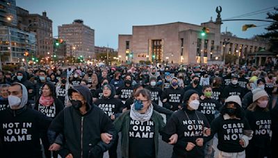 Police tangle with students in Texas and California as wave of campus protest against Gaza war grows