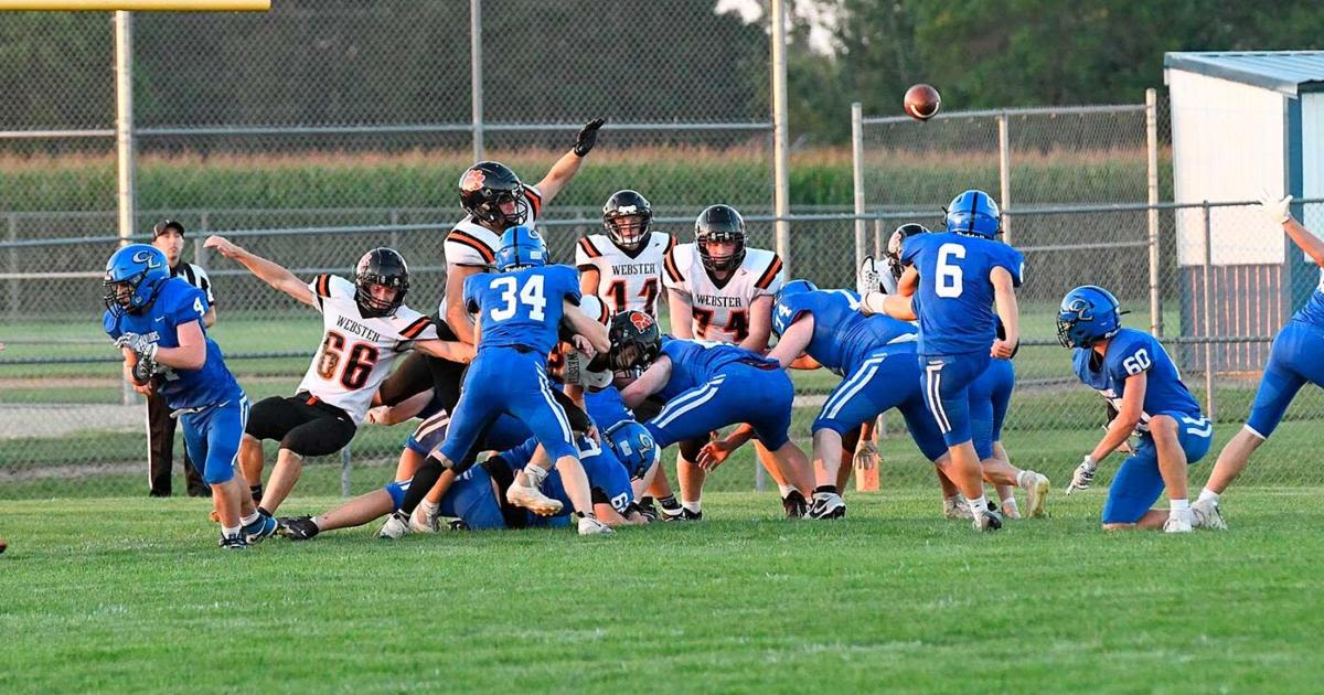 Tiger football faces off in Clear Lake