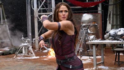 DEADPOOL AND WOLVERINE Stills Feature First Official Look At Jennifer Garner's Return As Elektra