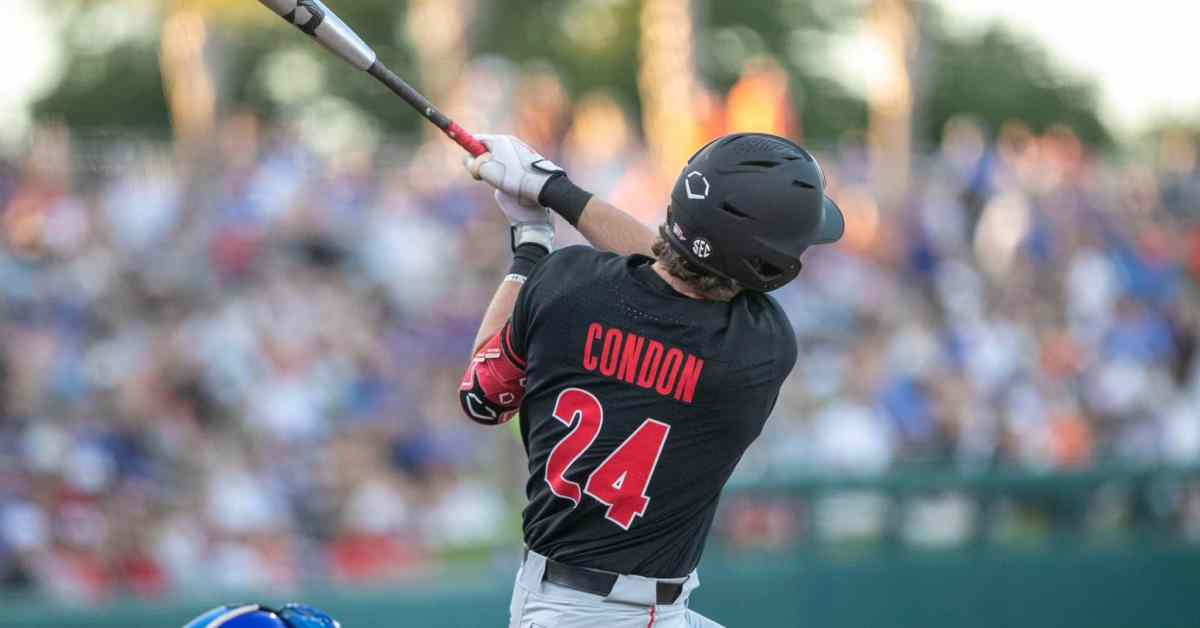 Charlie Condon blasts record-breaking home run for Georgia against South Carolina