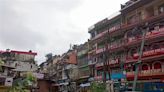 Haphazard wires hanging in Mandi