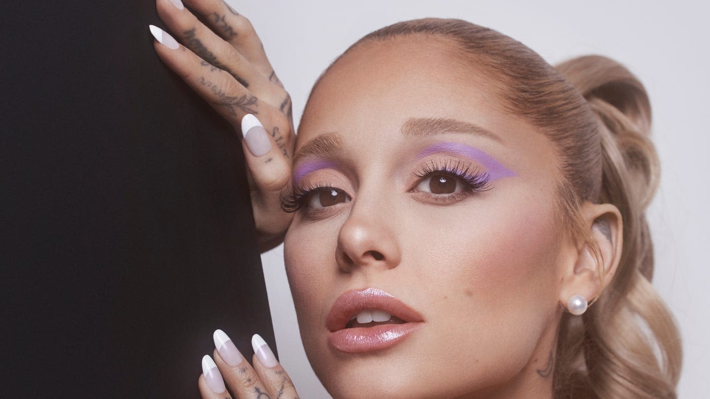 Ariana Grande Launched a New Eyeliner to Help You Achieve Her ’60s Makeup Look