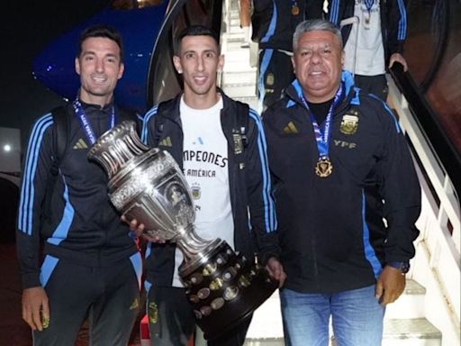 El tremendo recibimiento a los jugadores de la Selección argentina en el predio de Ezeiza