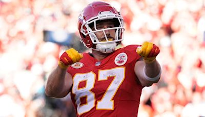 Travis Kelce's longevity will come down to these factors, ex-NFL star Vernon Davis says