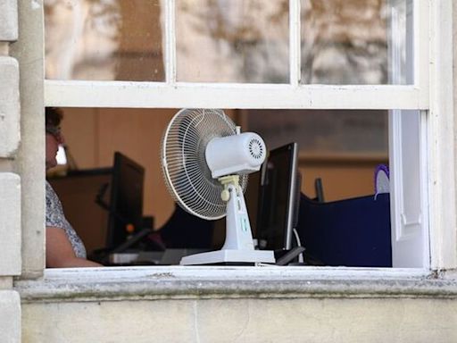 Why you shouldn't use a fan during a UK heatwave and what to do instead