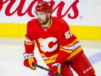 Flames add 6-foot-3 forward in free agency | Offside