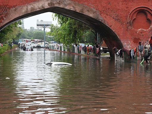 8 Stunning Pics Of Delhi Flooded And Struggling After First Heavy Rain