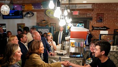 Kamala Harris picks up a to-go order, and this Phoenix restaurant owner is still smiling