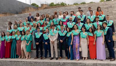 44 estudiantes reciben su diploma de fisioterapia en Ponferrada