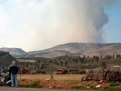 Live updates: As Alexander Mountain Fire spreads west, it also crosses ridge to the east