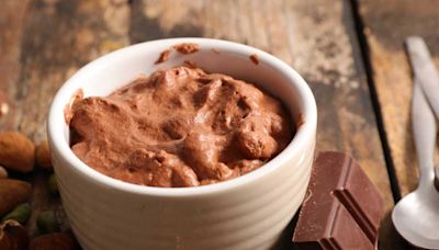 Mousse au chocolat au mascarpone de Cyril Lignac : la recette étonnante dont tout le monde deviendra accro