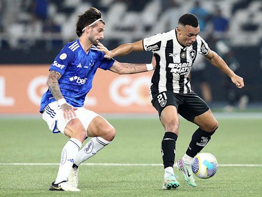 Derrota do Botafogo para o Cruzeiro mostra a realidade de um elenco limitado após desfalques; leia análise