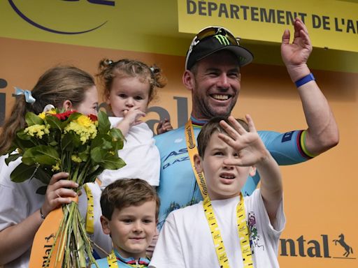 Cavendish breaks Merckx’s record for most career Tour de France stage wins with his 35th victory