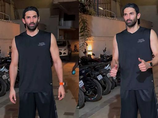 Aditya Roy Kapur sweats it out in the gym post his breakup with Ananya Panday - Times of India