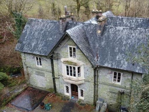 Holiday let plan for Eryri house where John Lennon 'once stayed as a child'