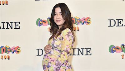 Maya Erskine and Michael Angarano expecting baby girl