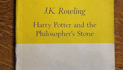La historia de la edición de “Harry Potter y la Piedra Filosofal”que cambió de dueño por centavos y se subastó por miles de dólares