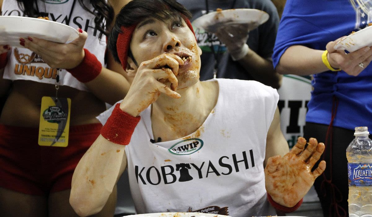 Competitive eater Kobayashi loses his hunger for victory, announces retirement