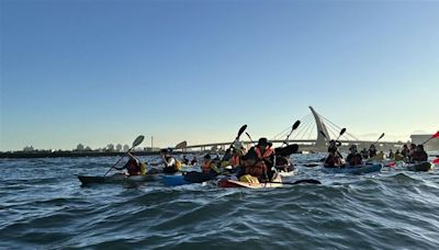 120獨艘木舟橫渡小琉球！挑戰體力與耐力極限 36人「力氣用盡」被拉起