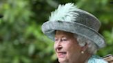 Elizabeth II : ce petit plaisir culinaire inattendu qu'elle s'offrait en avion