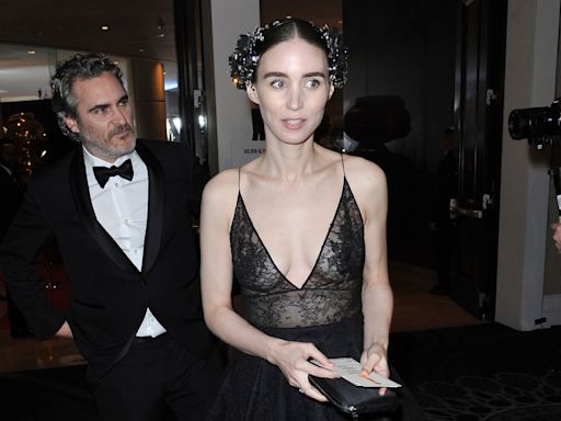 Desconcierto en Hollywood: ¿Joaquin Phoenix y Rooney Mara se casaron en secreto?