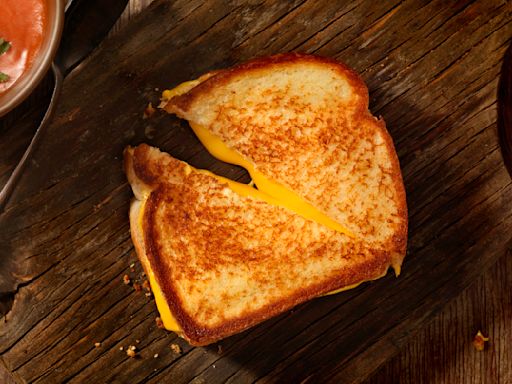 The Best Breads To Use For The Perfect Grilled Cheese