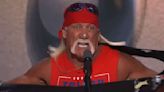 Hulk Hogan se rompe la camiseta en apoyo a Trump