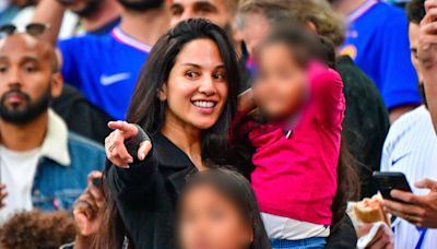 Marrion Areola, Jennifer Giroud... Les familles des Bleus se réjouissent en tribunes