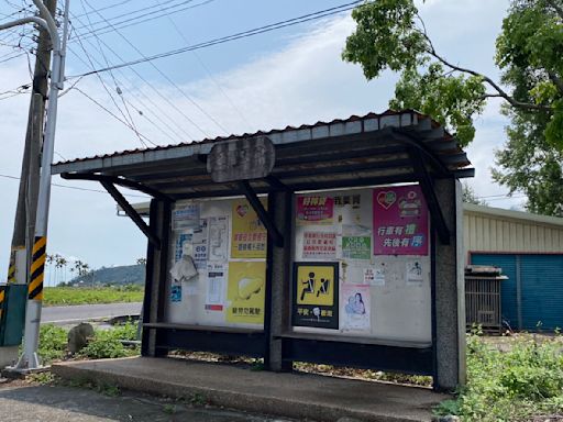 公車候車亭變廣告亭 台東縣府忍無可忍將取締開罰