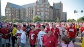OU football fans wear pink in support of Brent Venables' wife, Julie, at season opener