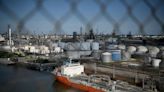 Record U.S. crude exports, rising shale output boosts oil flow to Houston