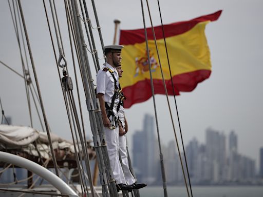 El buque escuela español 'Juan Sebastián de Elcano' llega a Panamá para estrechar lazos