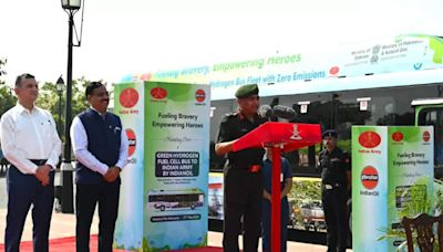 Indian Army ties with Indian Oil Corporation to receive hydrogen fuel cell bus - ET Auto