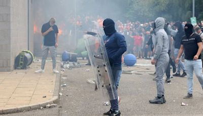 Gran Bretaña creará un “ejército permanente” de policía para hacer frente a los disturbios de manifestantes de ultra derecha