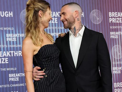 Adam Levine y Behati Prinsloo regresan a México 10 años después para volverse a casar