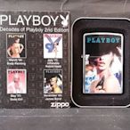 ONE*$1~美系*ZIPPO Playboy-2005『 11月份"龐德女郎 』緞面鍍鉻彩印*編號:20952