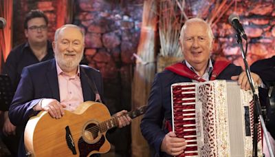 Popular Irish musical duo announce Black Country tour date - tickets on sale now