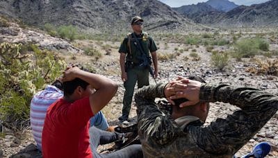 Arrestos de indocumentados en la frontera sur de EEUU bajan por tercer mes consecutivo