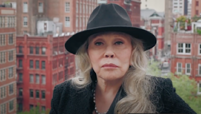 Faye Dunaway’s ‘Complicated’ Legacy Is Examined by Sharon Stone and Mickey Rourke in ‘Faye’ Documentary – Watch Trailer