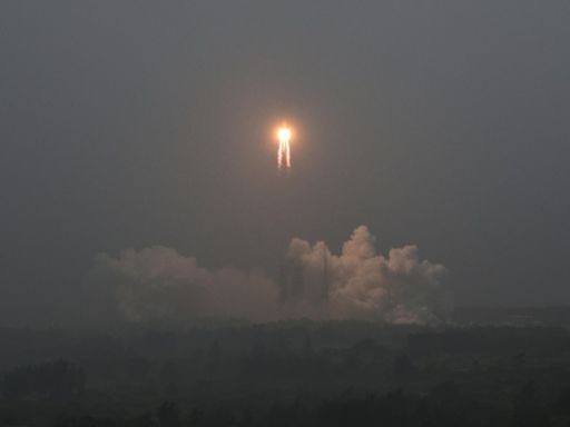 Sonda china llega a la cara oculta de la Luna para recolectar muestras