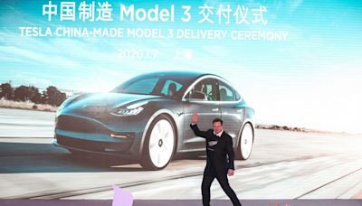 Self-Driving Teslas Can’t Duck the US-China Silicon Curtain