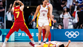 90-89: Leo Rodríguez y Megan Gustafson lideran una heroica remontada de España en el debut ante China en París 2024