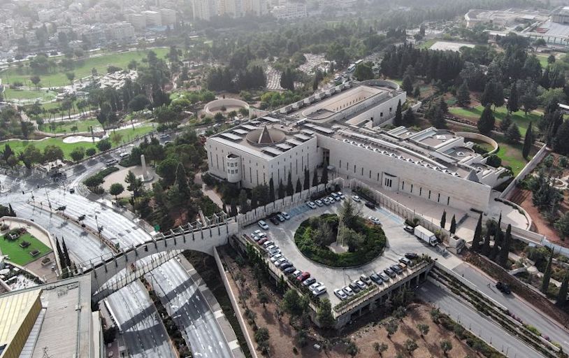 Israeli Supreme Court orders government to stop funding religious schools that defy enlistment, in blow to Netanyahu