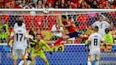 Merino jubila a Kroos y mete a España en semifinales de la Eurocopa